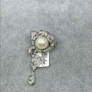 Elegant Silver Pearl Brooch